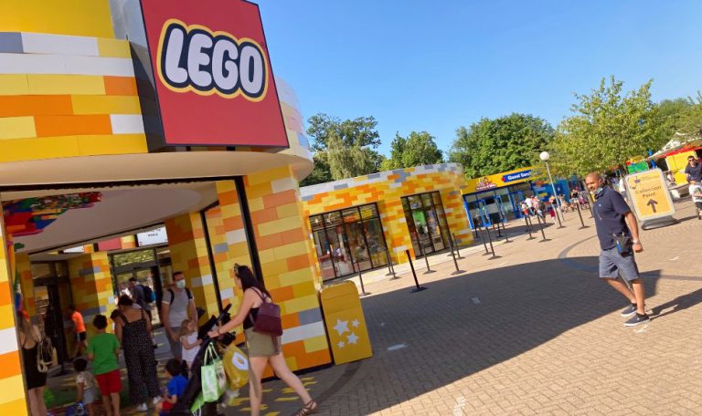 lego shop at legoland